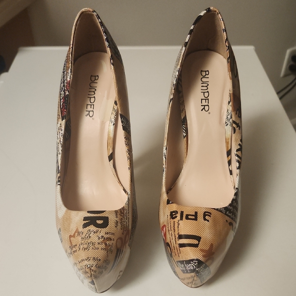 Bumper Women's Beige Graphic Heels